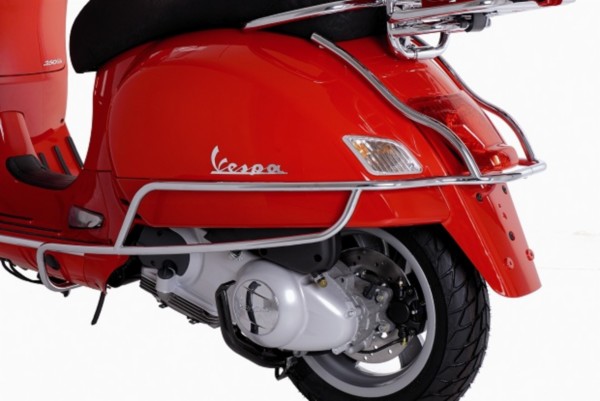 sierbeugelset Piaggio origineel zijscherm Vespa chroom gts 125cc, gts 250cc, gts alle mod., gts super 300cc, GTS300 euro-5, gtv 602960m