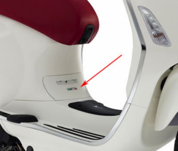 klep Piaggio origineel bodyscherm wit fusion 544 primavera, sprint 67361900br
