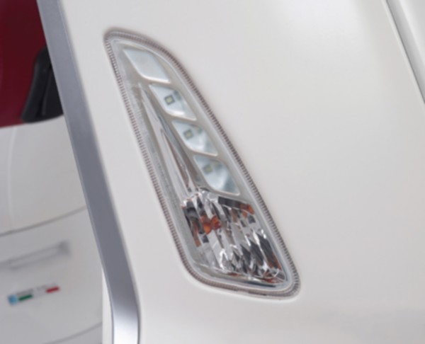 knipperlicht Piaggio origineel + ledverlichting rechtsvoor primavera 642651