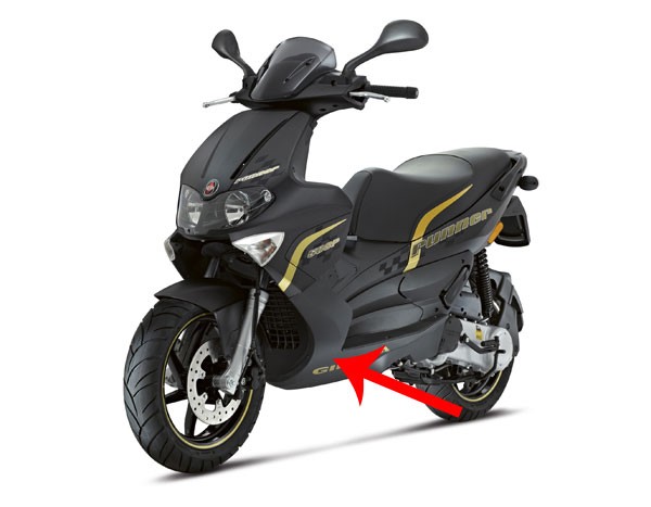onderspoiler Piaggio origineel zwart runner rst 6565236