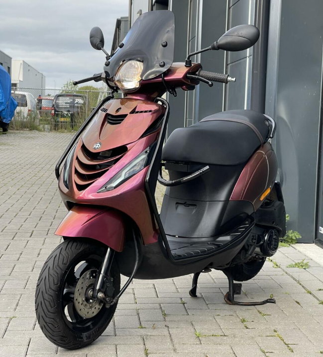 A+ ZIP SP kappenset  Micra Mystique Red  5-delig